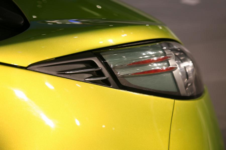  Chevrolet Beat Concept 2007 года  (фото 31 из 104)
